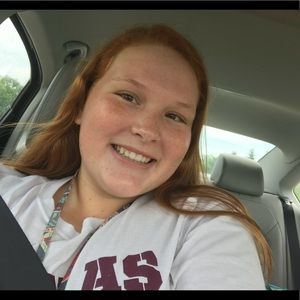 Meet your Posher, Abby